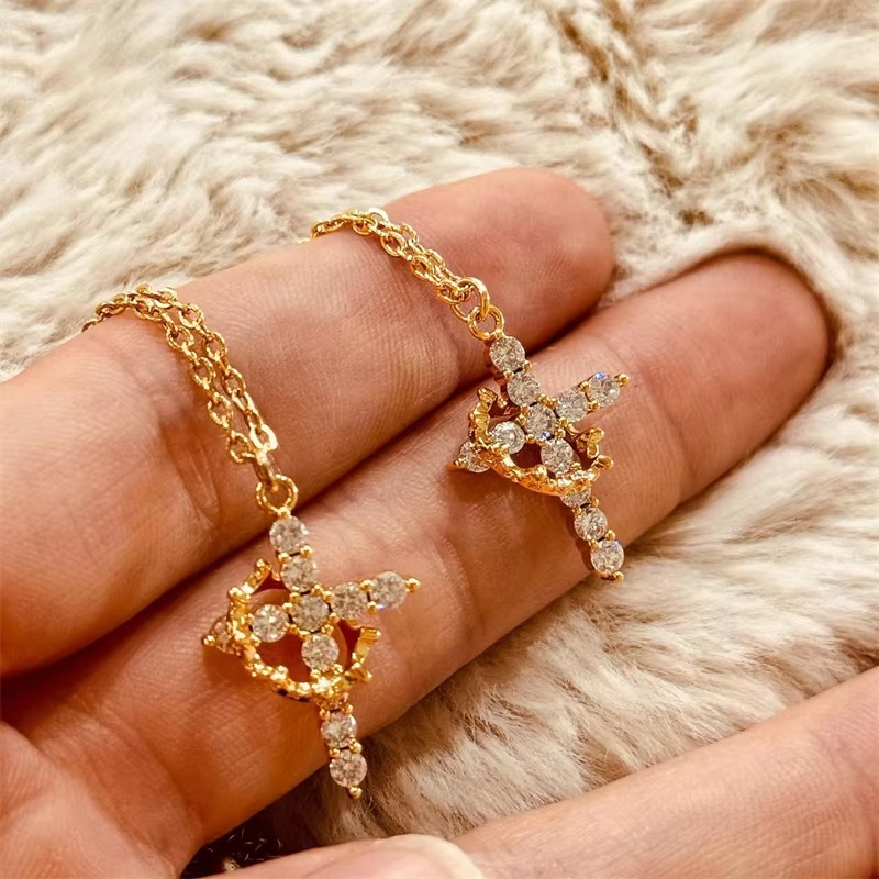 HaloCrown Necklace